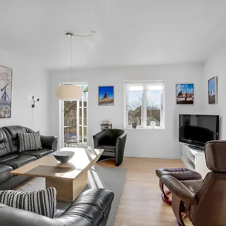 Apartamento Gorgeous In With Kitchen *